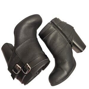 Madden Girl Black Ankle Boot Chunky Heel Zipper Size 8